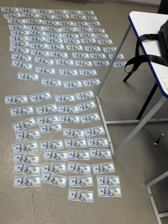 Громадянин рф за 9600 доларів США намагався переправити українця за кордон Громадянин рф за 9600 доларів США намагався переправити українця за кордон