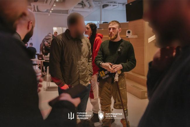 Розвідка — це любов: у Києві 94 донори здали кров для поранених воїнів Розвідка — це любов: у Києві 94 донори здали кров для поранених воїнів