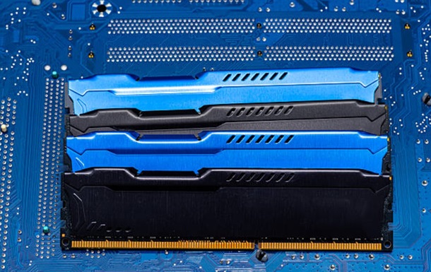 Ціни на оперативну памʼять у Європі падають після буму ШІ Ціни на оперативну памʼять у Європі падають після буму ШІ