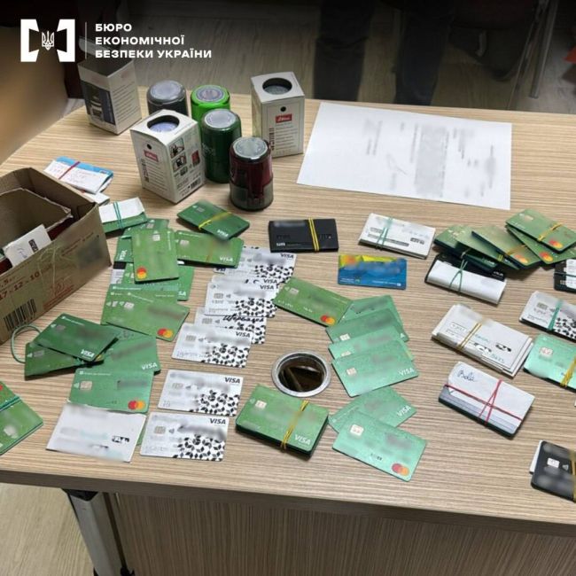 Детективи  ТУ БЕБ в Одеській області повідомили про підозру організованій групі осіб