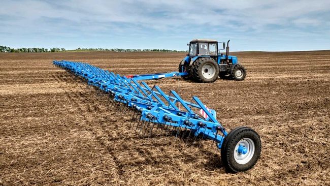 На росії закінчується агротехніка і зростає ризик нестачі їжі