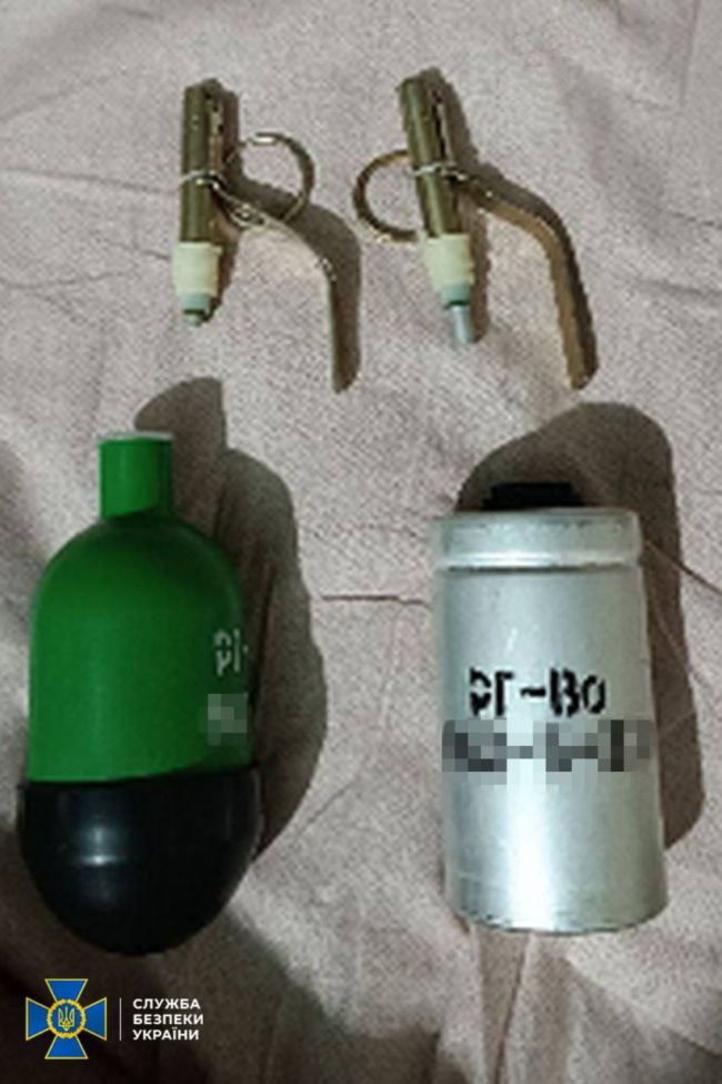 СБУ заочно повідомила про підозру комбригу рф та його підлеглим, які використовували хімзброю під час штурму Вовчанська у 2024-2025 роках СБУ заочно повідомила про підозру комбригу рф та його підлеглим, які використовували хімзброю під час штурму Вовчанська у 2024-2025 роках