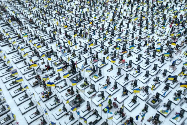 Сегодня главной национальной святыней россии можно считать фуражку Гитлера