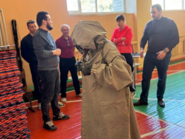 На ТОТ підлітків готують до служби в армії окупанта