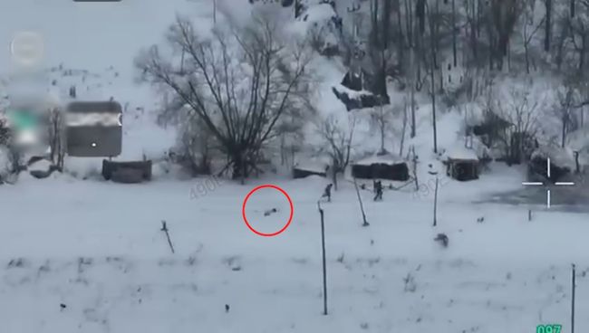 Прикордонники знищили ворожий танк Т-72, бронеавтомобіль «Тигр» та місце укриття операторів БпЛА (ВІДЕО)