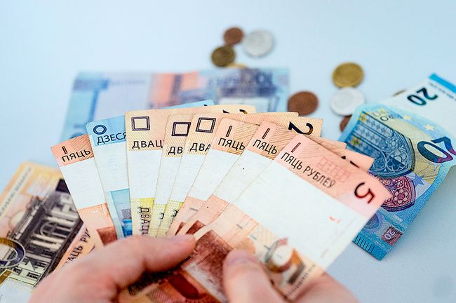 білорусь: ручне управління замість економіки