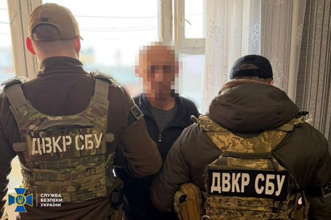 СБУ затримала агента фсб, який встановлював «відеопастки» для наведення повітряних ударів рф по військових ешелонах Укрзалізниці