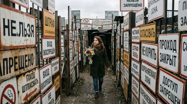 росіянам планують обмежити міжнародні дзвінки, поки чиновники зберігають активи за кордоном