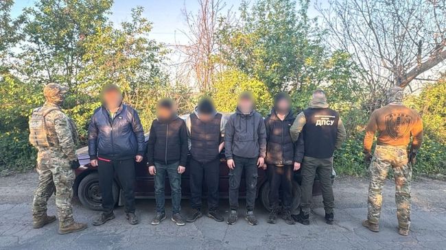 По 10 тисяч доларів з кожного: організатор «дистанційної схеми» відправив п’ятьох чоловіків у руки прикордонників