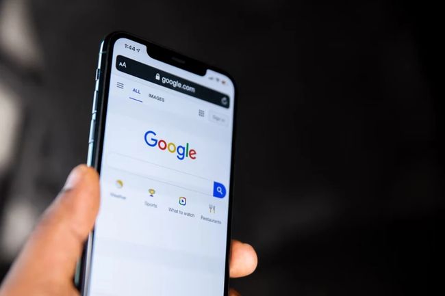 Google несе юридичну відповідальність за контент, згенерований ШІ: постанова суду