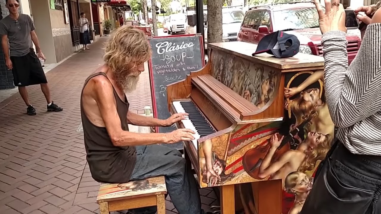 Невероятная музыка дает второй шанс бездомному пианисту. Музыка спасла талант!  