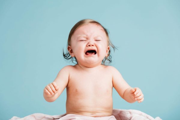 Мой малыш плачет: как распознать, что беспокоит ребенка