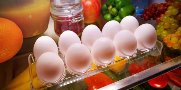 Шпаргалка для хозяйки: как проверить свежесть яиц и как правильно их хранить