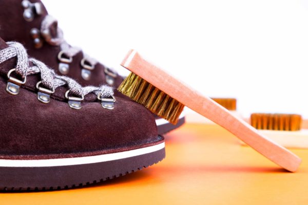 Чистим обувь правильно: полезные советы для вас