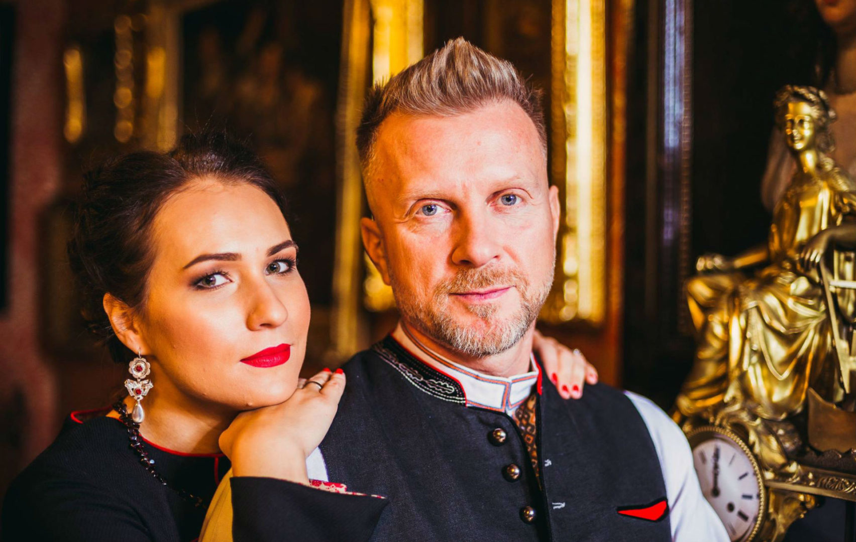 Стало известно, где живут Антин Мухарский и его молодая