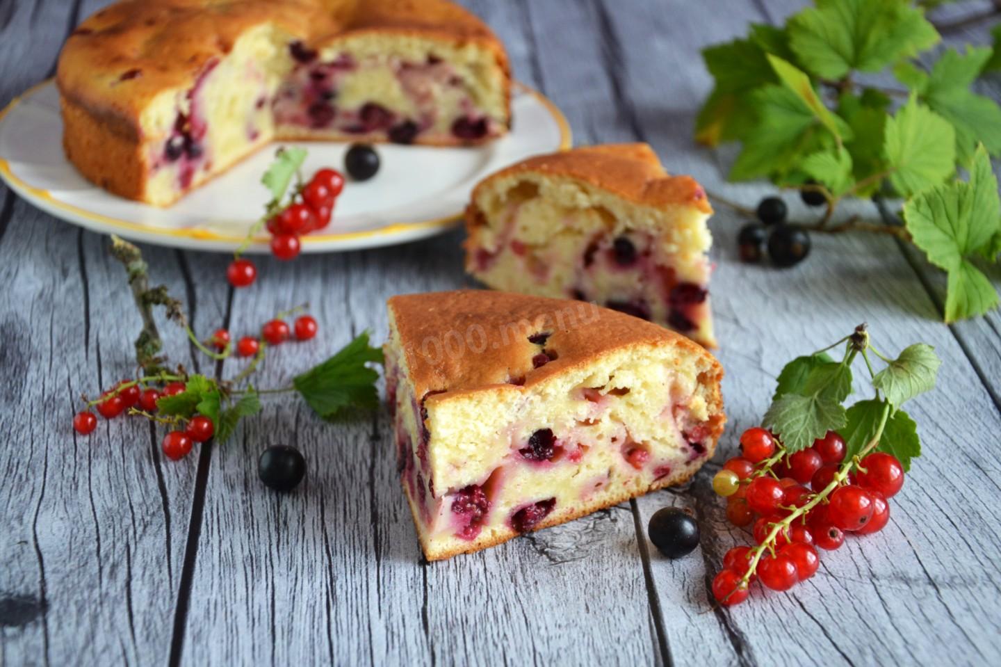 Вкуснейший пирог на кефире: рецепты выпечки с ягодами, мясом и творожной начинкой