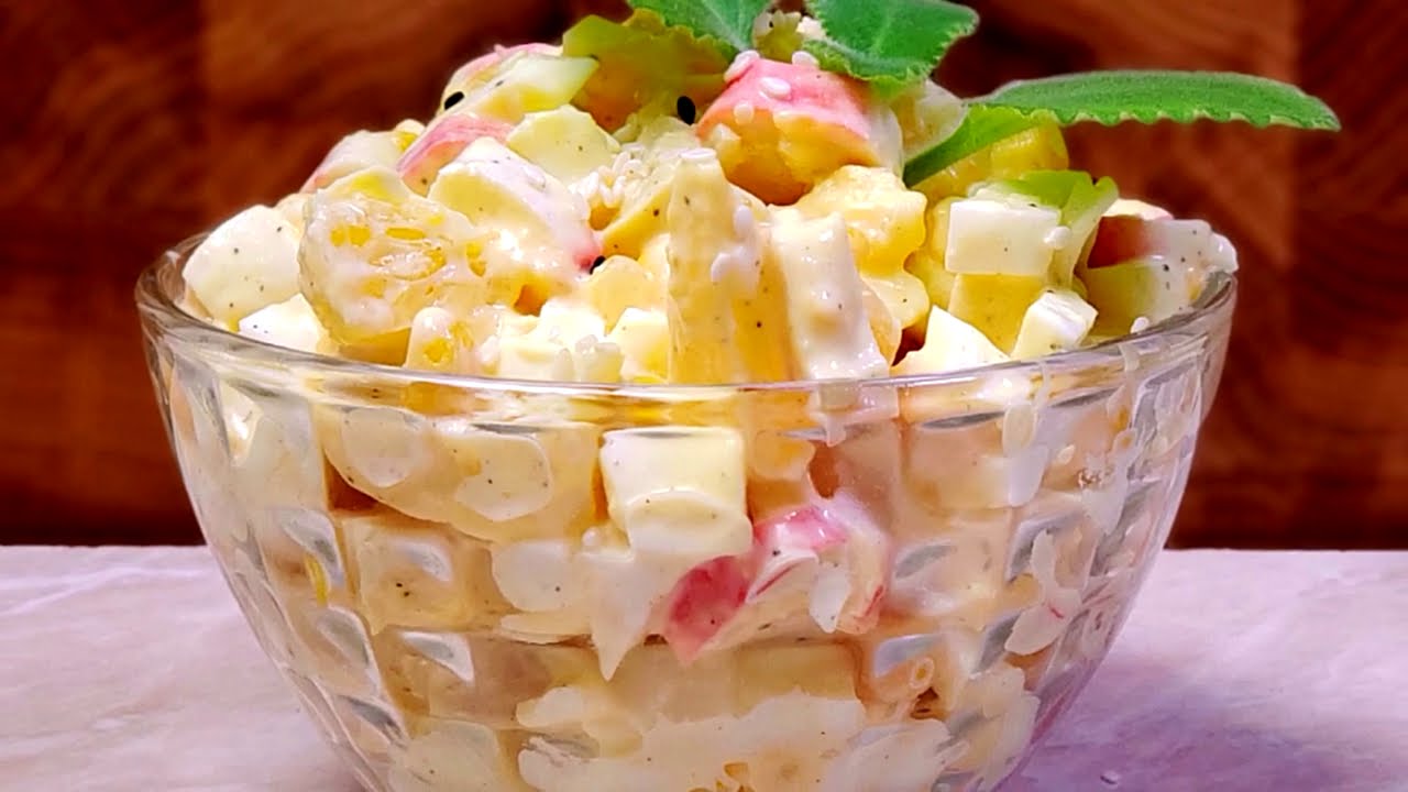 Вкусный и необычный салат на день рождения: с крабовыми палочками, апельсином и чесноком. Королевский вкус