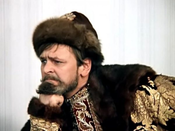  Легенда советского кино “Иван Васильевич меняет профессию” и его умершие герои: всегда в памяти