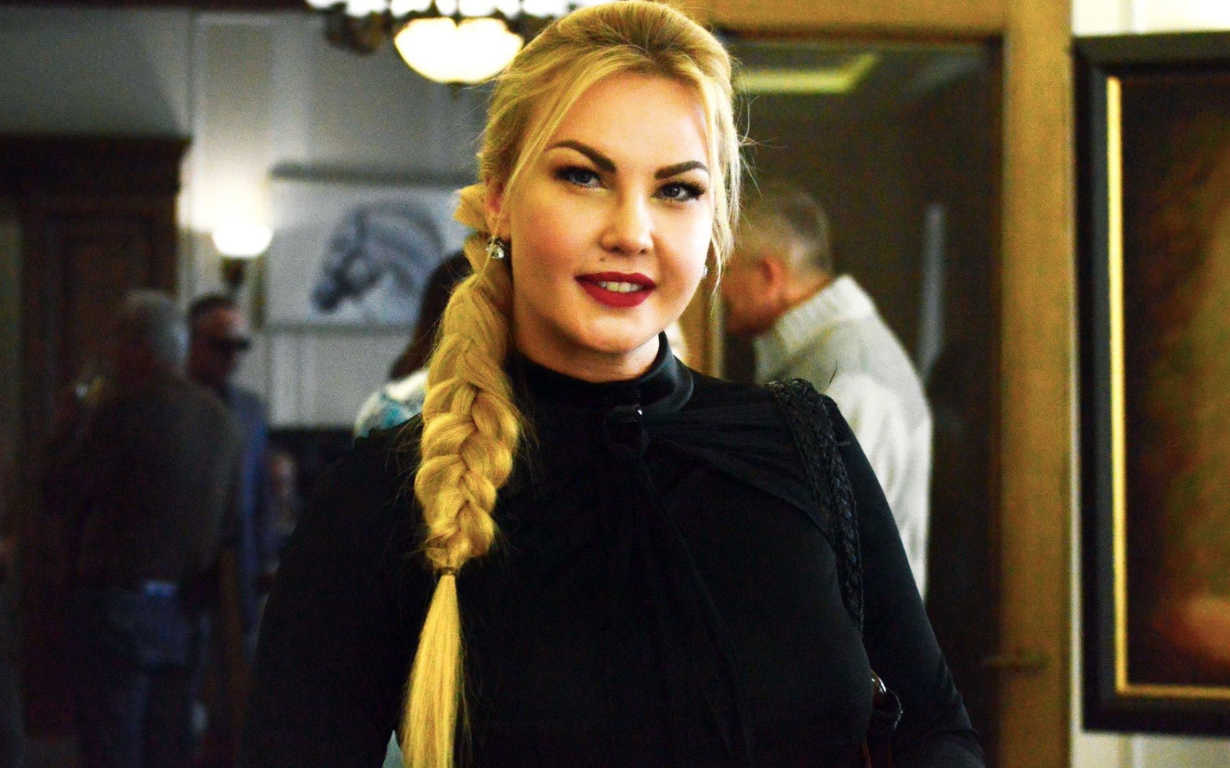 Самая богатая певица Украины Камалия опровергла новость о том, что не общается с родным отцом: семейные фото