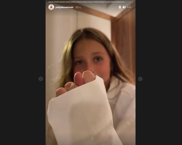 Младшая дочь Оли Поляковой ошеломила знаменитую маму неприличным жестом: “Чудесный ребенок”