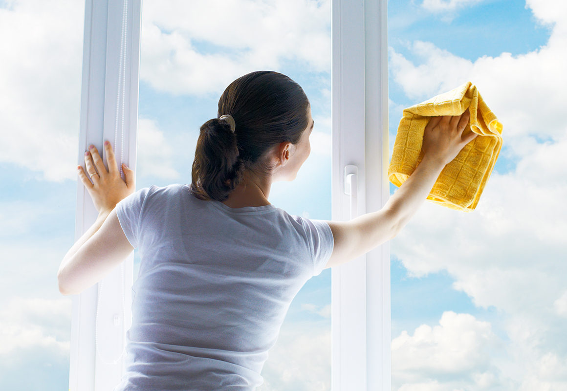 Мытье окон уксусом: четыре простых шага, чтобы на окнах не оставалось разводов