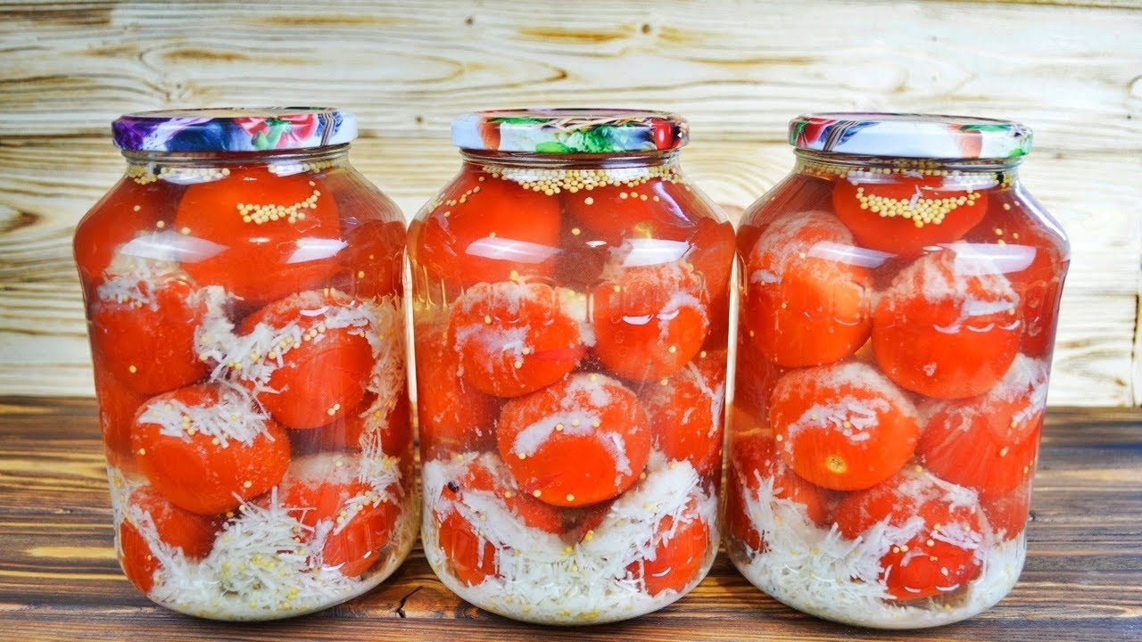 Сезон “закруток” открыт: лучший рецепт маринованных помидоров на зиму