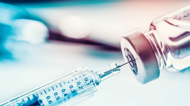 Бустерна доза вакцини проти ковіду: у МОЗ сказали, коли почнеться ревакцинація українців