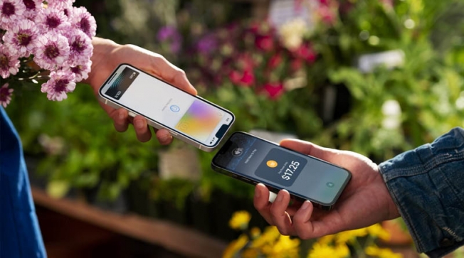 iPhone зможе приймати платежі. Apple анонсувала запуск Tap to Pay
