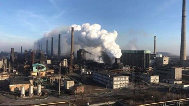 росіяни обстріляли Авдіївський коксохімічний завод: щонайменше 10 загиблих, 15 поранених