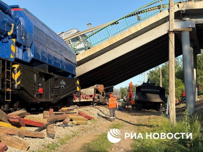 Два моста за сутки упали в россии