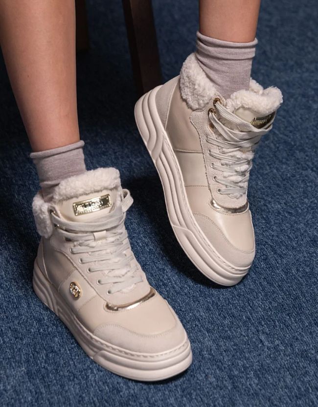 Белые ботинки: почему это смелый и практичный выбор