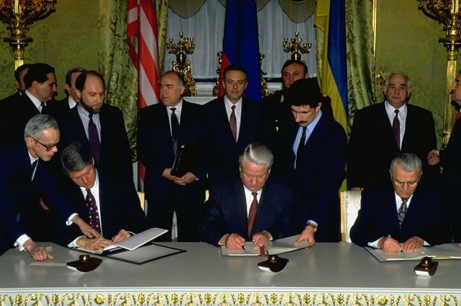 5 грудня — дата, коли світ пообіцяв Україні безпеку в обмін на ядерне роззброєння