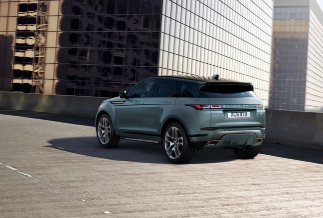 Range Rover Evoque: преміальний компактний SUV з яскравим дизайнерським характером
