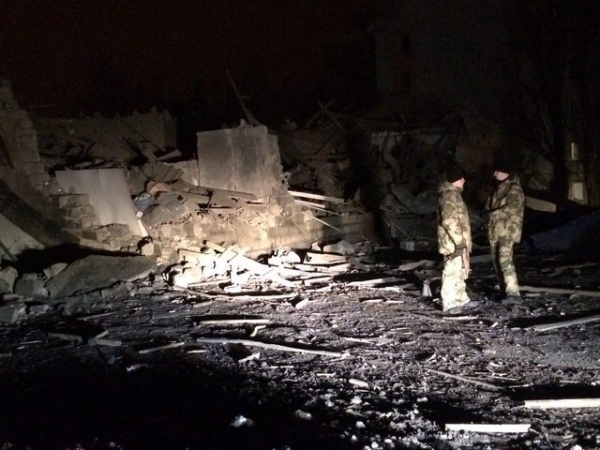 Последствия мегавзрыва в Донецке: ошметки от грузовика и разнесенный до основания магазин (фото) 
