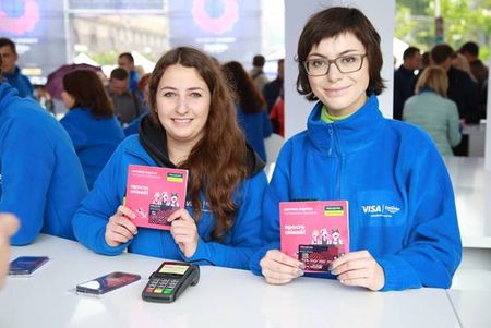 50 клієнтів Ощадбанку стануть першими в Україні володарями NFC-кілець