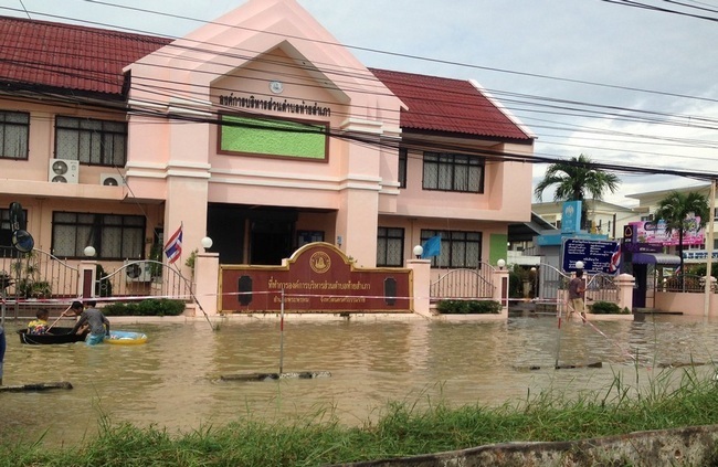Наводнение в Таиланде: сотни тысяч пострадавших (фото)