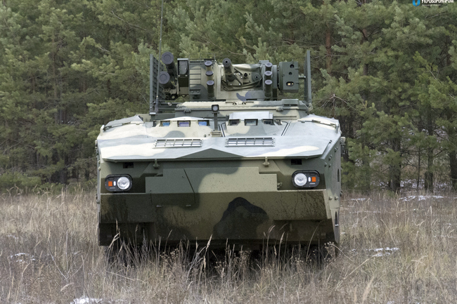 В Харькове презентовали  новый БТР-4МВ1 по стандартам НАТО (фото, видео)