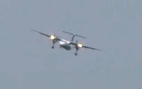 Вражаючі кадри приземлення літаків в умовах урагану в Європі потрапили на відео