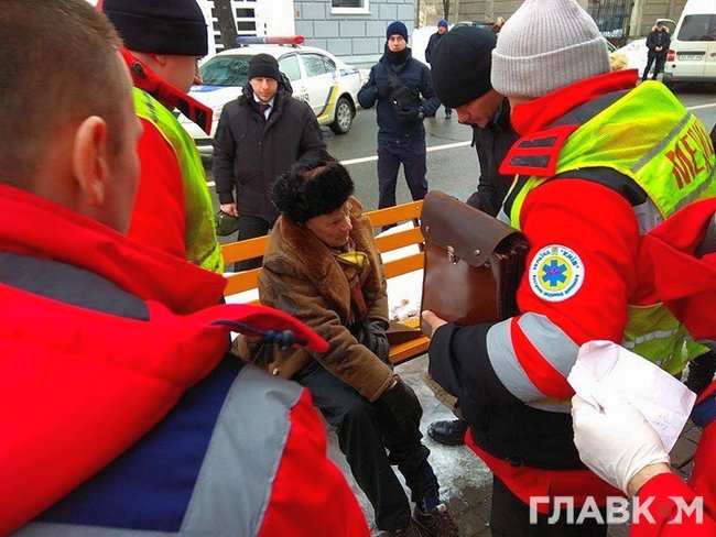 В центре Киева кортеж президента сбил пенсионера (фото)