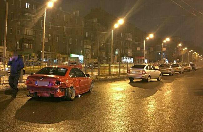 Подросток на BMW без прав устроил ДТП в центре Харькрва (фото) 