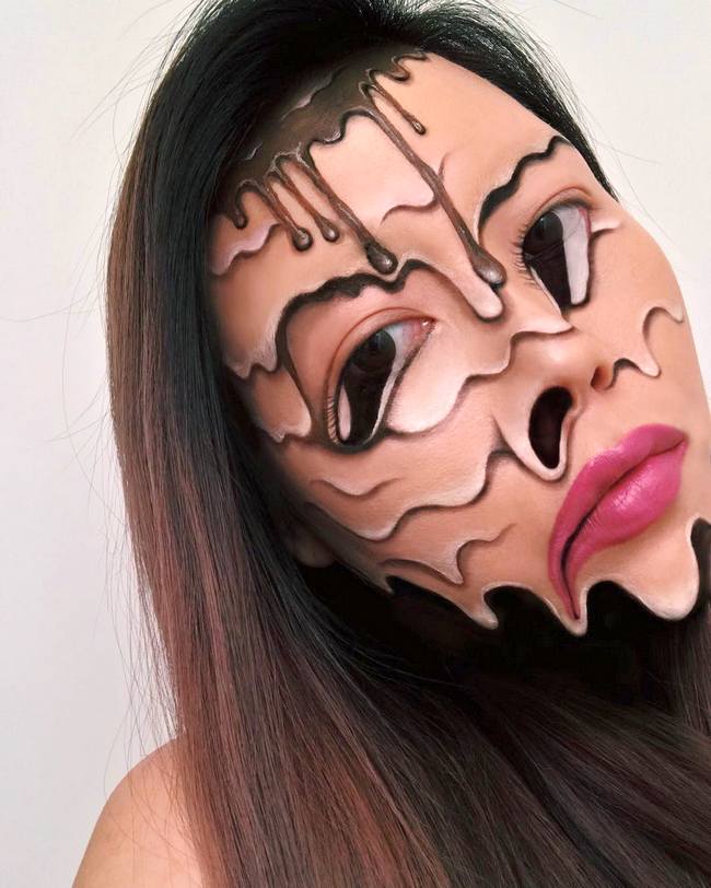 Сальвадор Дали отдыхает: 3D-макияж, вызывающий одновременно восхищение и ужас (фото)