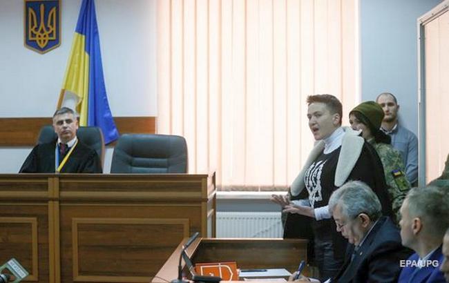 Надежда Савченко в суде нецензурно выругалась в адрес прокурора: Долбо#б, бл#ь (видео)