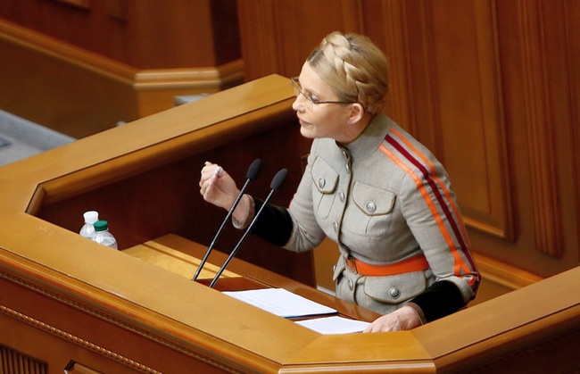 Не косой единой: новый наряд Юли Тимошенко взорвал интернет (фото-репортаж)