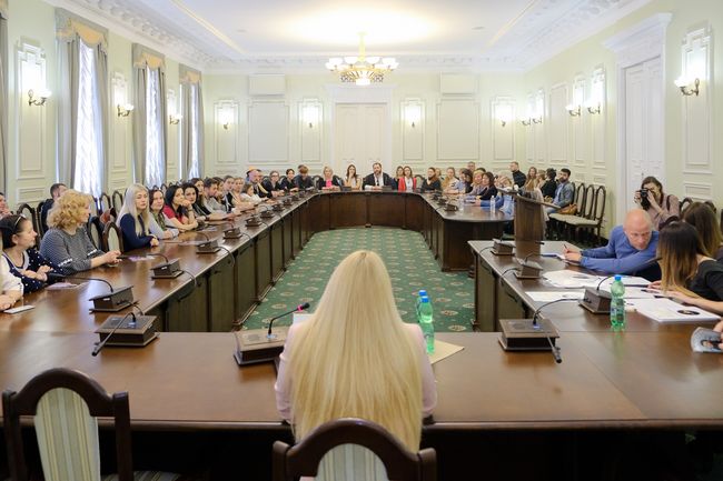 Харьковский городской совет наградил участников Kharkiv Fashion 2018