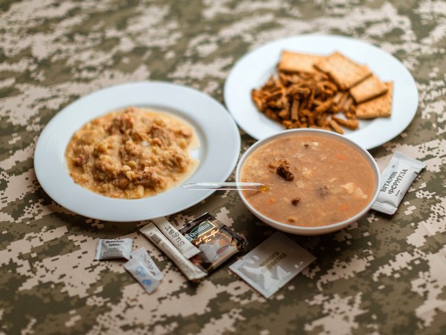 Питание в армии по-новому: первое, второе, шоколад, кофе, мед и т.п. (фото-отчет)