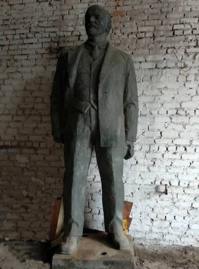 На Харьковщине продают Ленина за полмиллиона (фото)