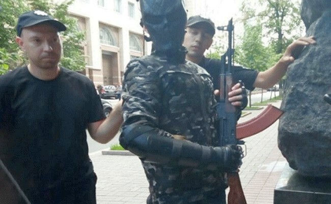В Киеве 15-летний подросток с ружьем собрался расстрелять депутатов 