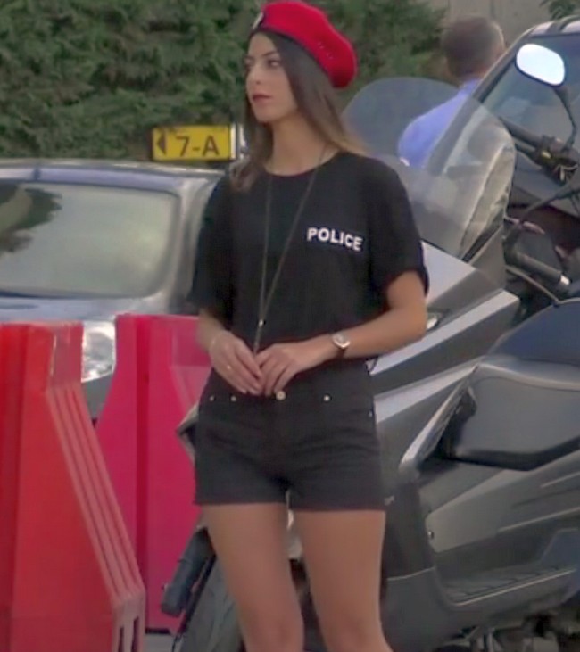 В Ливане девушки-полицейские ради туристов надели короткие шорты (фото, видео)