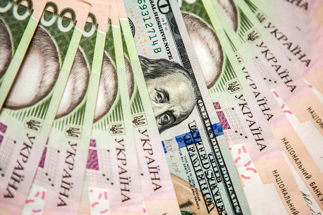 В Украине изменился алгоритм расчета официального курса доллара