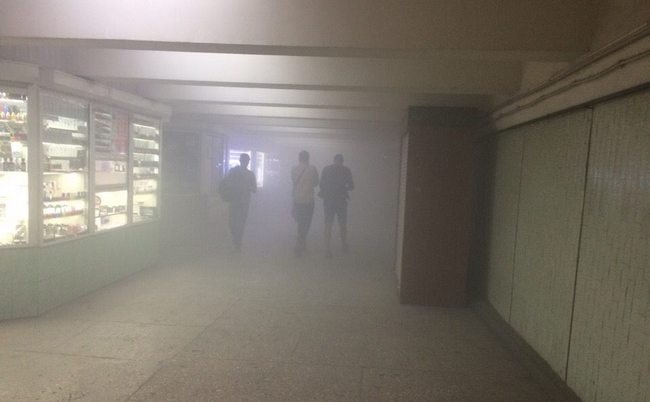 В харьковском метро горел киоск (фото, видео)